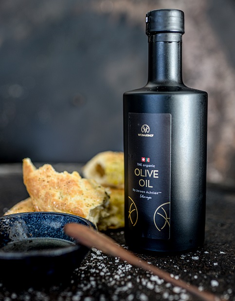 biologisches-olivenöl-meersalz-focaccia